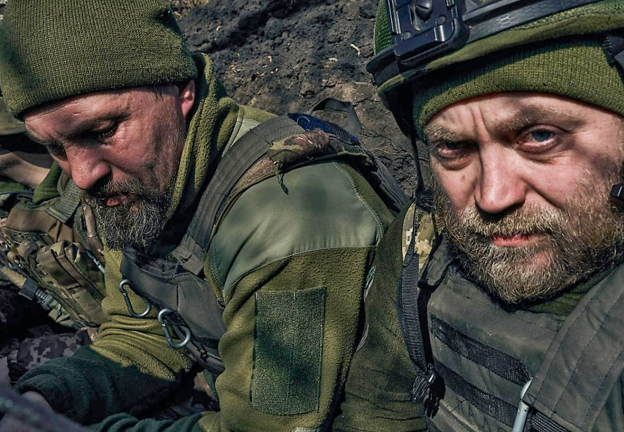 Ordnet Putin jetzt den Rückzug an? Putins Armee zu "erschöpft" für weitere Offensiven! 