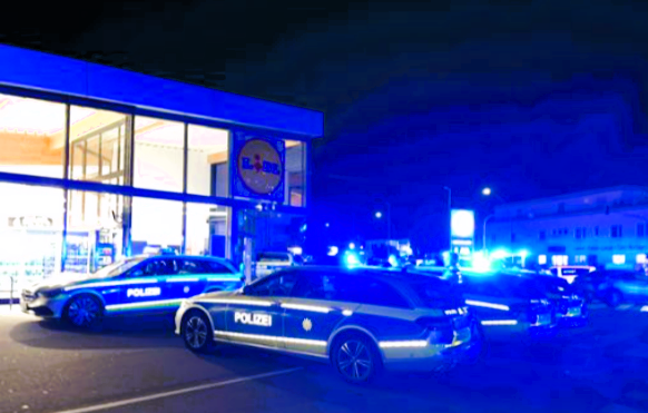 Schüsse in Lidl-Markt! Brutaler Maskierter Räuber schockt Kunden und Mitarbeiter