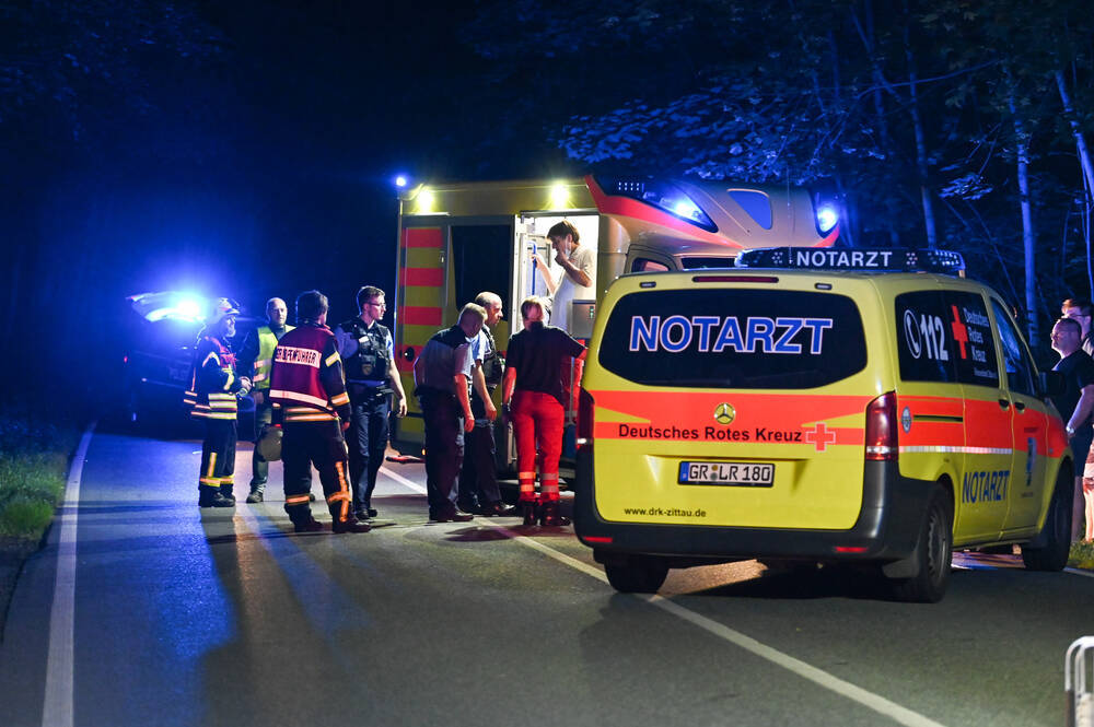 Bus mit Schulkindern verunglückt! 17 Kinder verletzt!