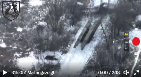 Dramatisches [Video]▶️ Russen geraten in Falle! Schwere Gefechte beim Versuch eine Brücke zu legen!