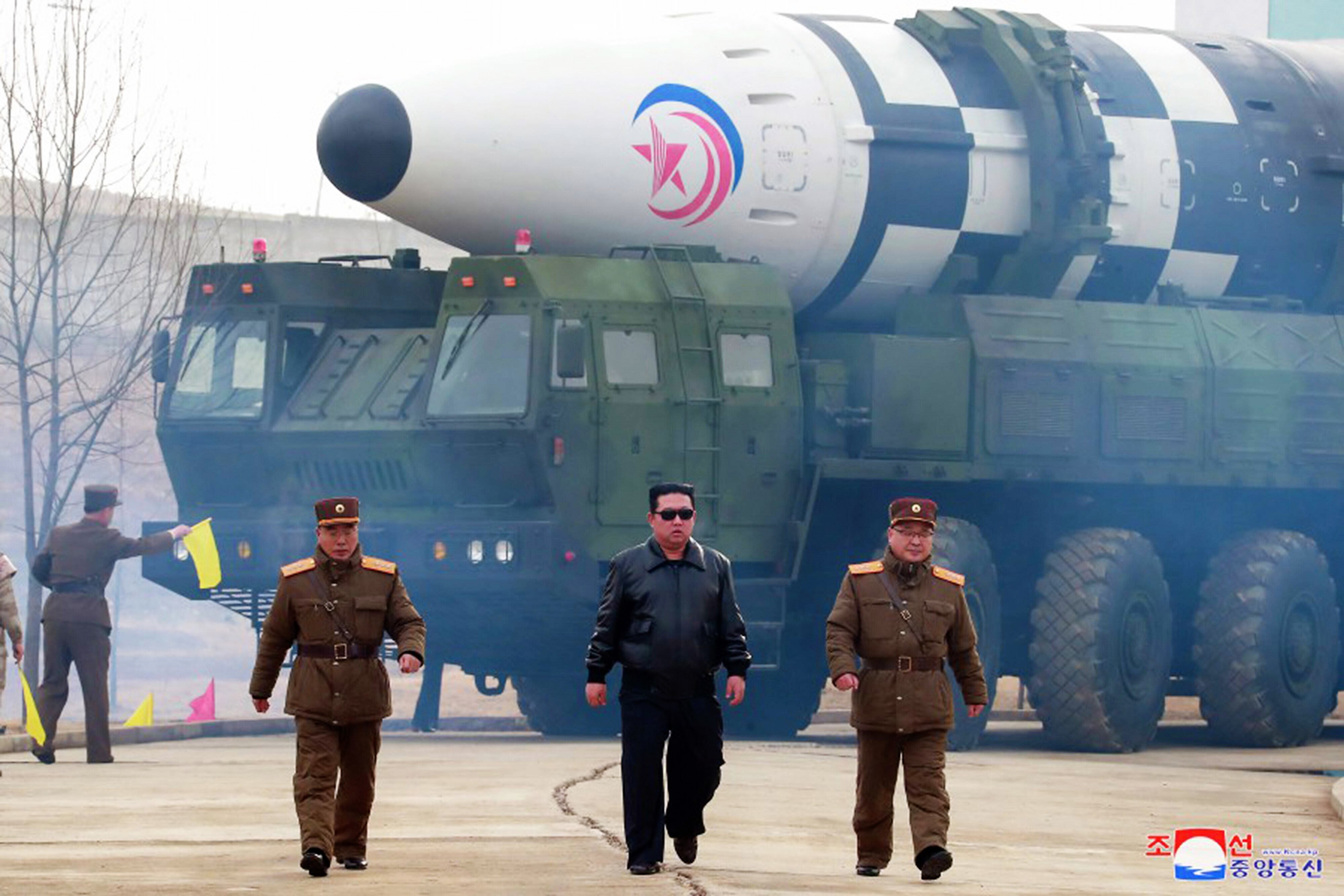 EILMELDUNG🔥- Nordkorea macht die Streitkräfte kampfbereit! Kim Jong-un droht mit Atomkrieg!