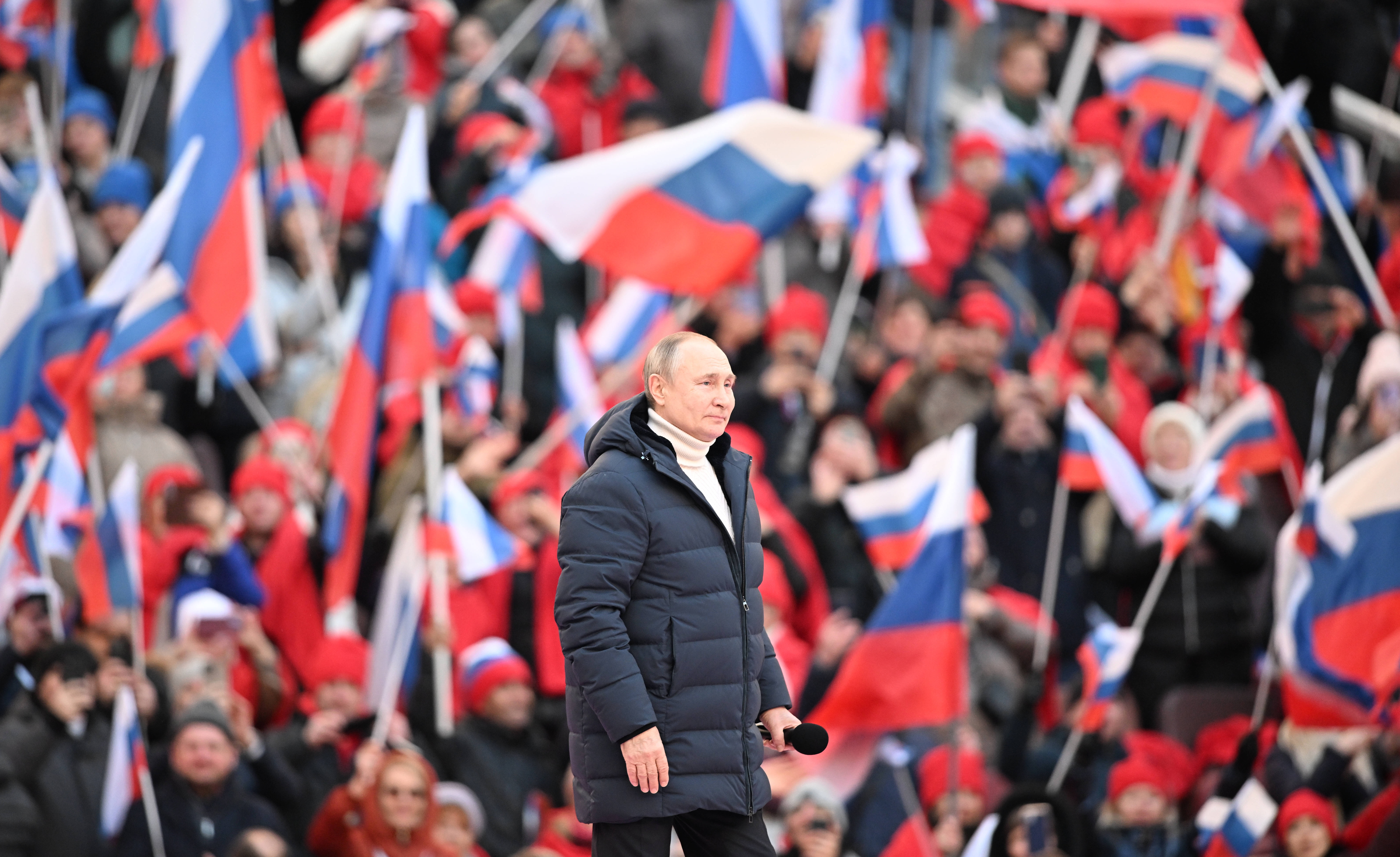 Putin mit dem Rücken zur Wand - Wird der Kreml-Chef gestürzt? Ein anderer starker Mann soll auf den Thron!