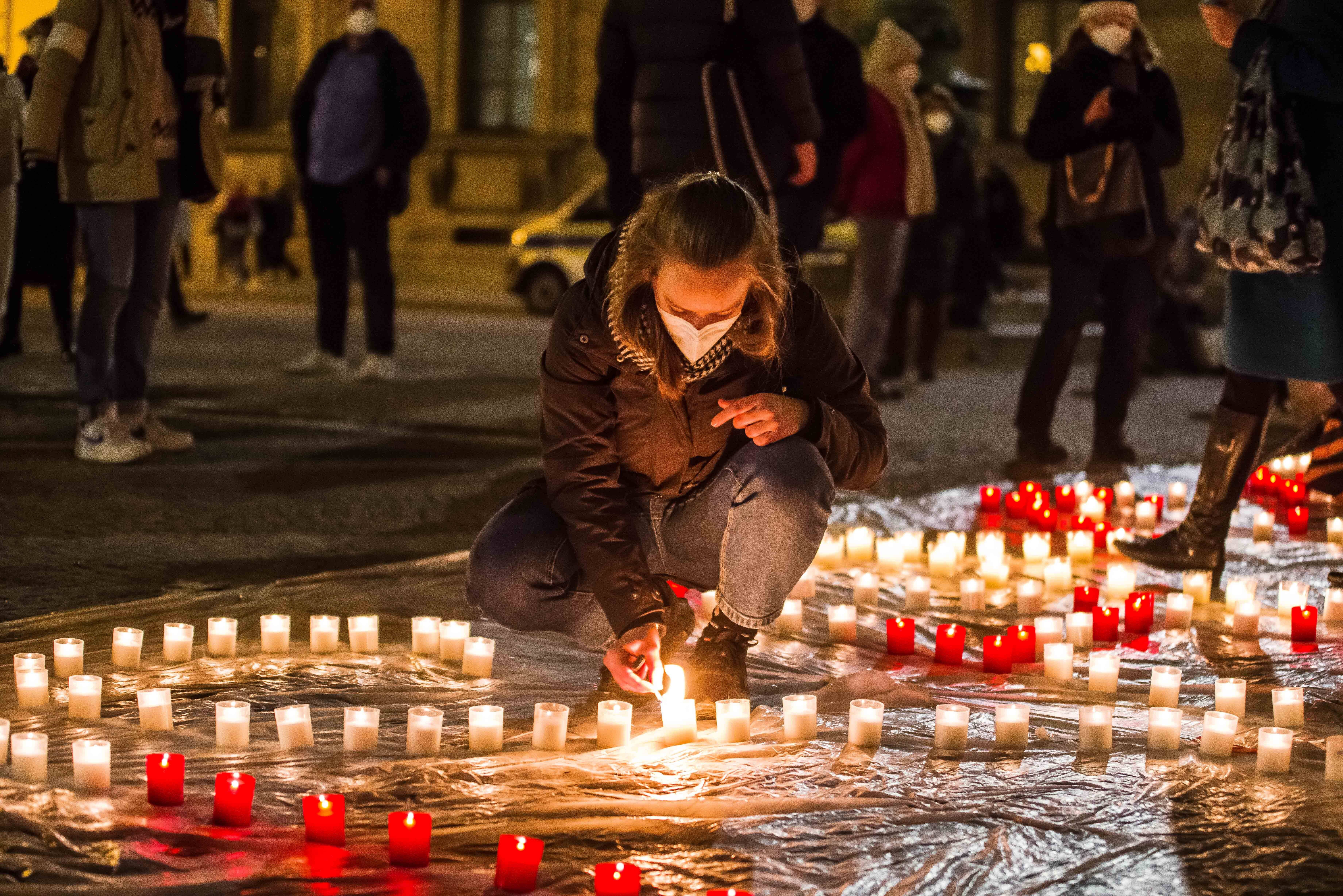 Trauer! Lehrer bei islamischer Terrorattacke getötet - er wollte die Kinder schützen!