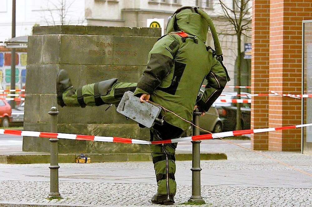 Bombenwerkstatt mitten in Hamburg? Großeinsatz der Hamburger Polizei - Terrorwerkstatt aufgeflogen?