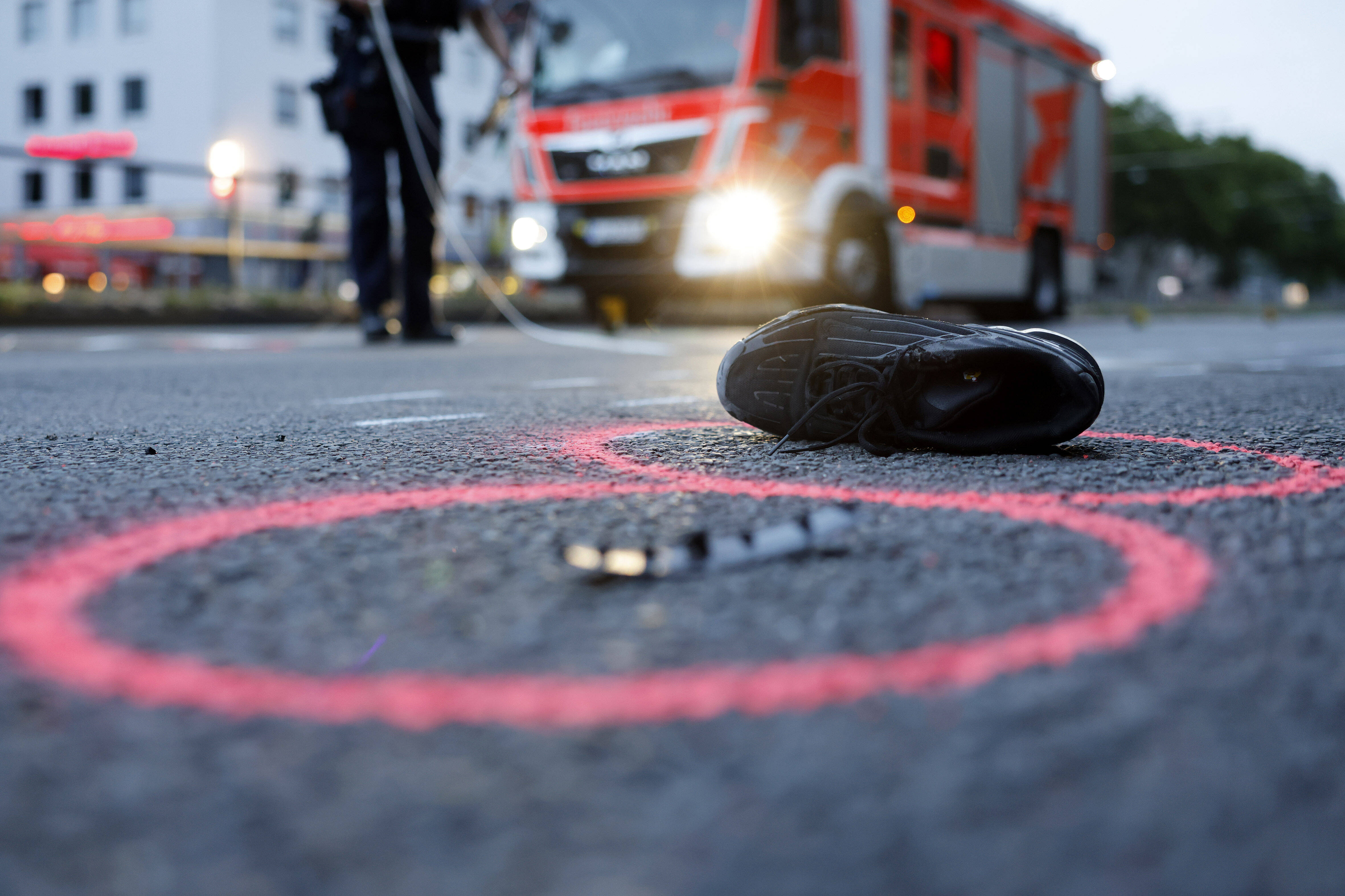 2 Tote nach Horror-Unfall! Motorrad kracht in Elektrorollstuhl - Biker und Rentner sterben an der Unfallstelle