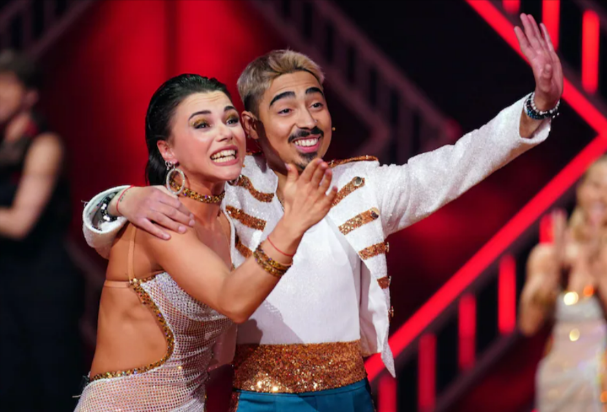 "Let´s Dance!"-Hammer! Llambi weint und vergibt dann 10 Punkte - Sensation in der Show!